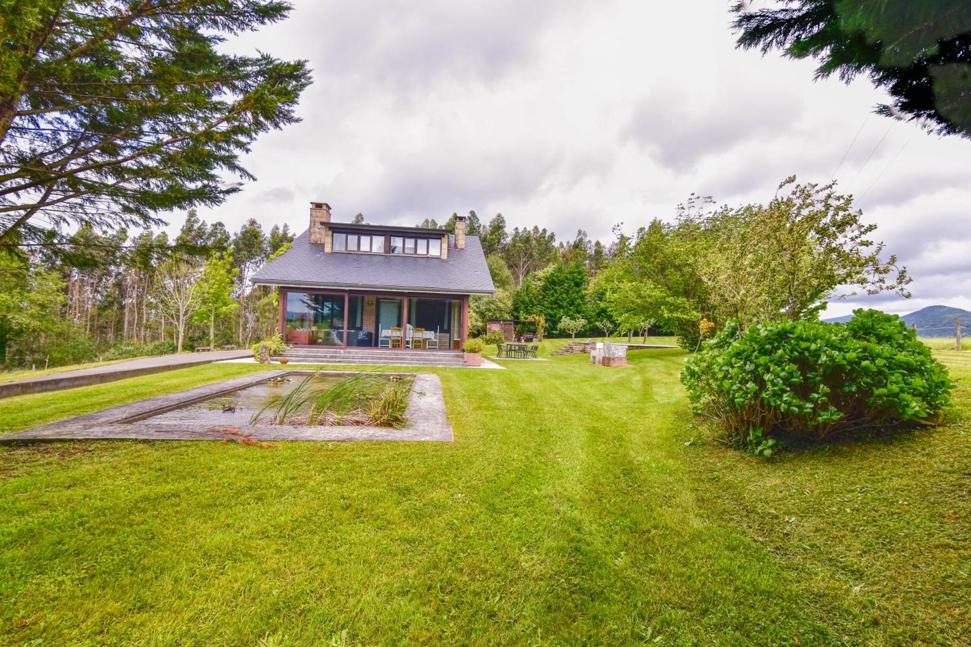 Casa Con Gran Jardin Y Piscina En Cabarceno Villa Villanueva  Exteriör bild